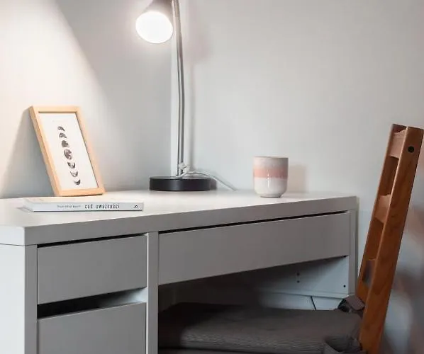 Urocze Mieszkanie Z Ogródkiem I Bezpłatny Parking * Wrocław