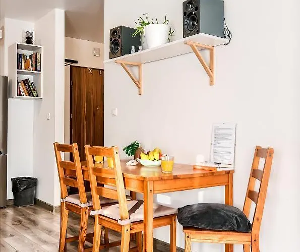 Apartament Urocze Mieszkanie Z Ogródkiem I Bezpłatny Parking