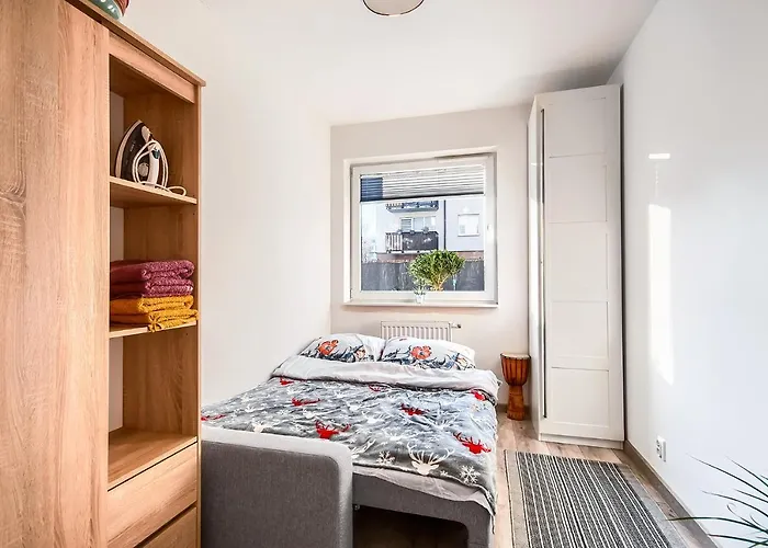 Urocze Mieszkanie Z Ogródkiem I Bezpłatny Parking Apartament *