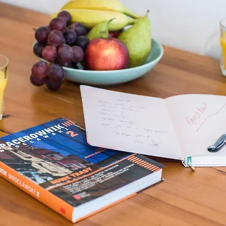 Urocze Mieszkanie Z Ogrodkiem I Bezplatny Parking *