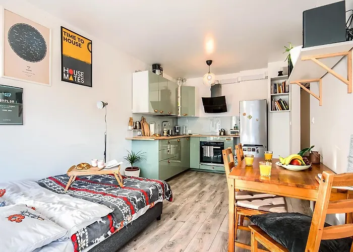 Urocze Mieszkanie Z Ogrodkiem I Bezplatny Parking Διαμέρισμα