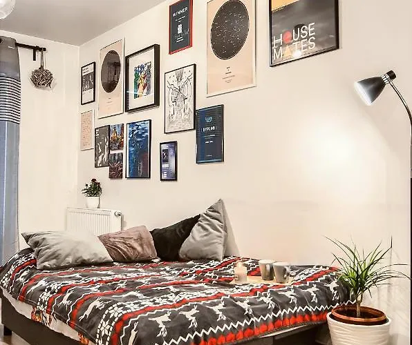 Διαμέρισμα Urocze Mieszkanie Z Ogrodkiem I Bezplatny Parking