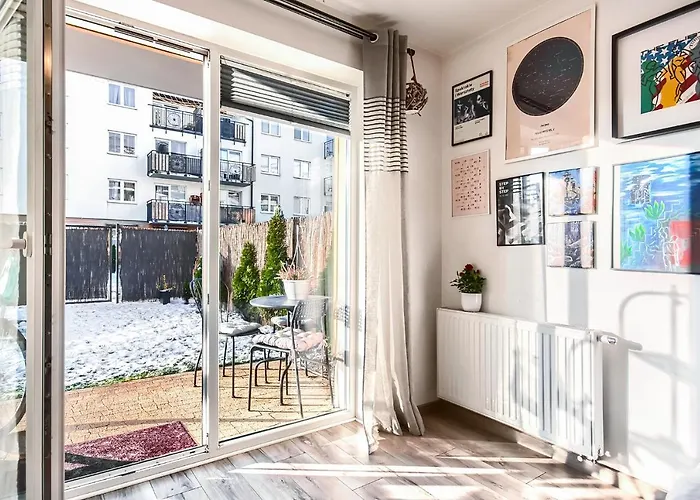 Urocze Mieszkanie Z Ogrodkiem I Bezplatny Parking * Βρότσλαβ